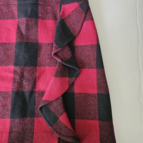 J Crew mini skirt in size 0 red buffalo check lined ruffle wool blend NWT - Picture 2 of 9